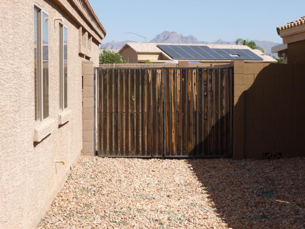 417 S Labelle --, Mesa, AZ 85208 photo 3
