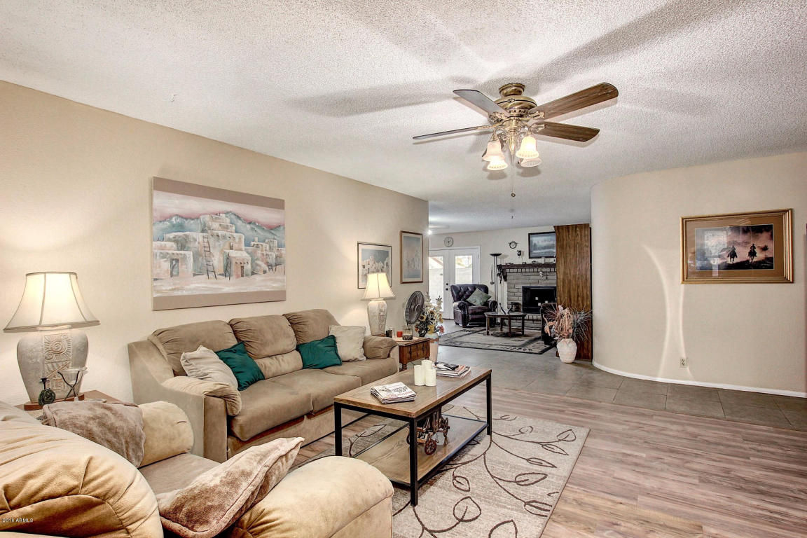 513 E Morrow Dr, Phoenix, AZ 85024 photo 2
