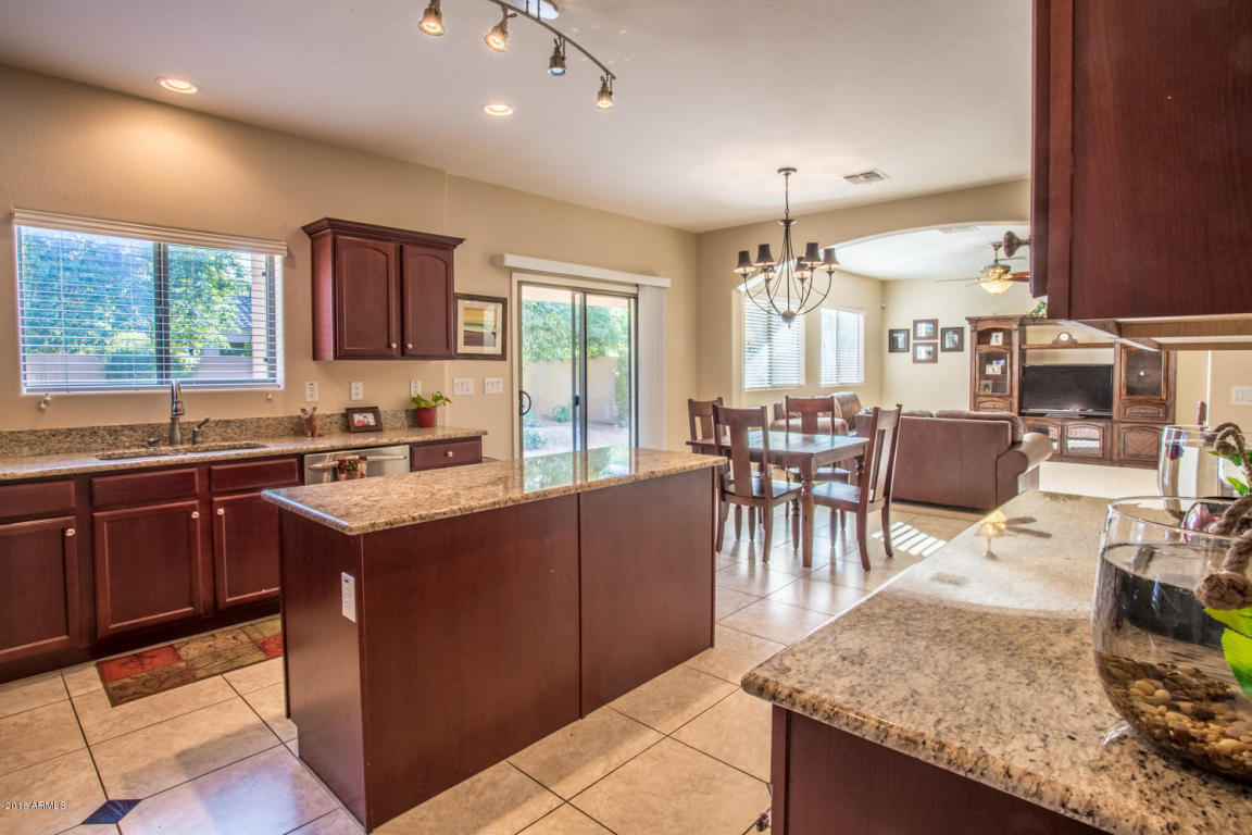 4313 E Folgers Rd, Phoenix, AZ 85050 photo 6