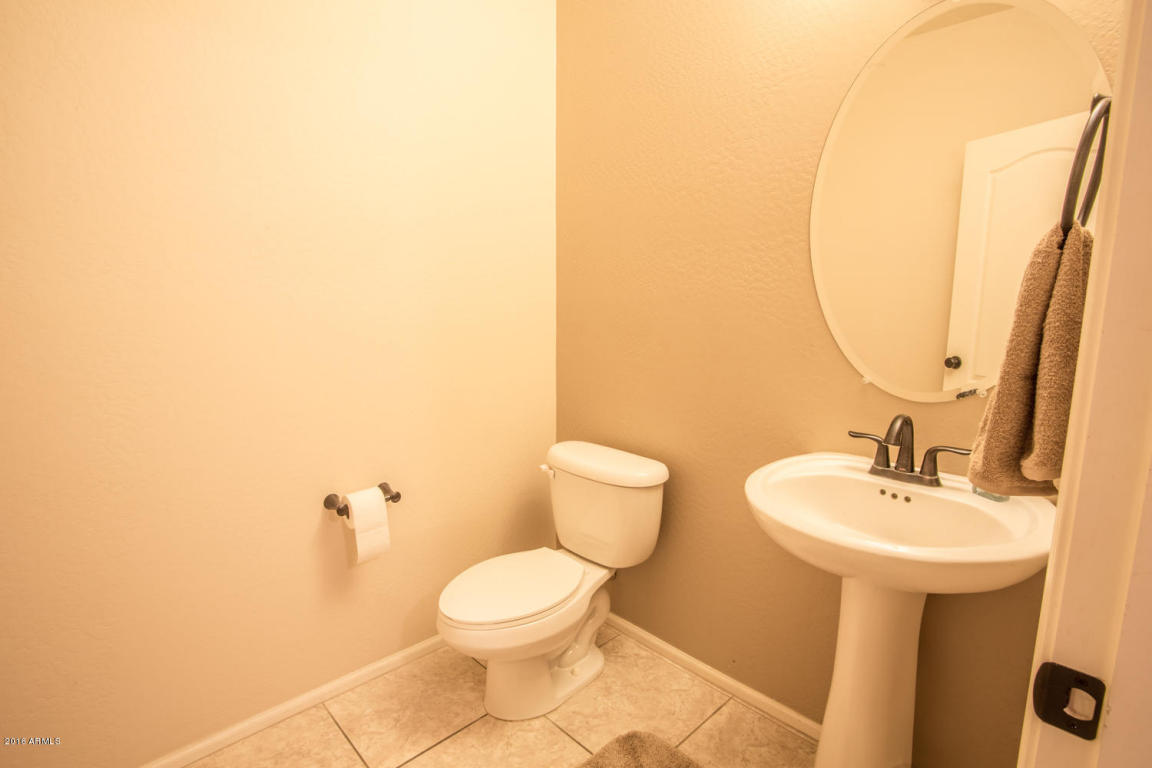 4313 E Folgers Rd, Phoenix, AZ 85050 photo 4