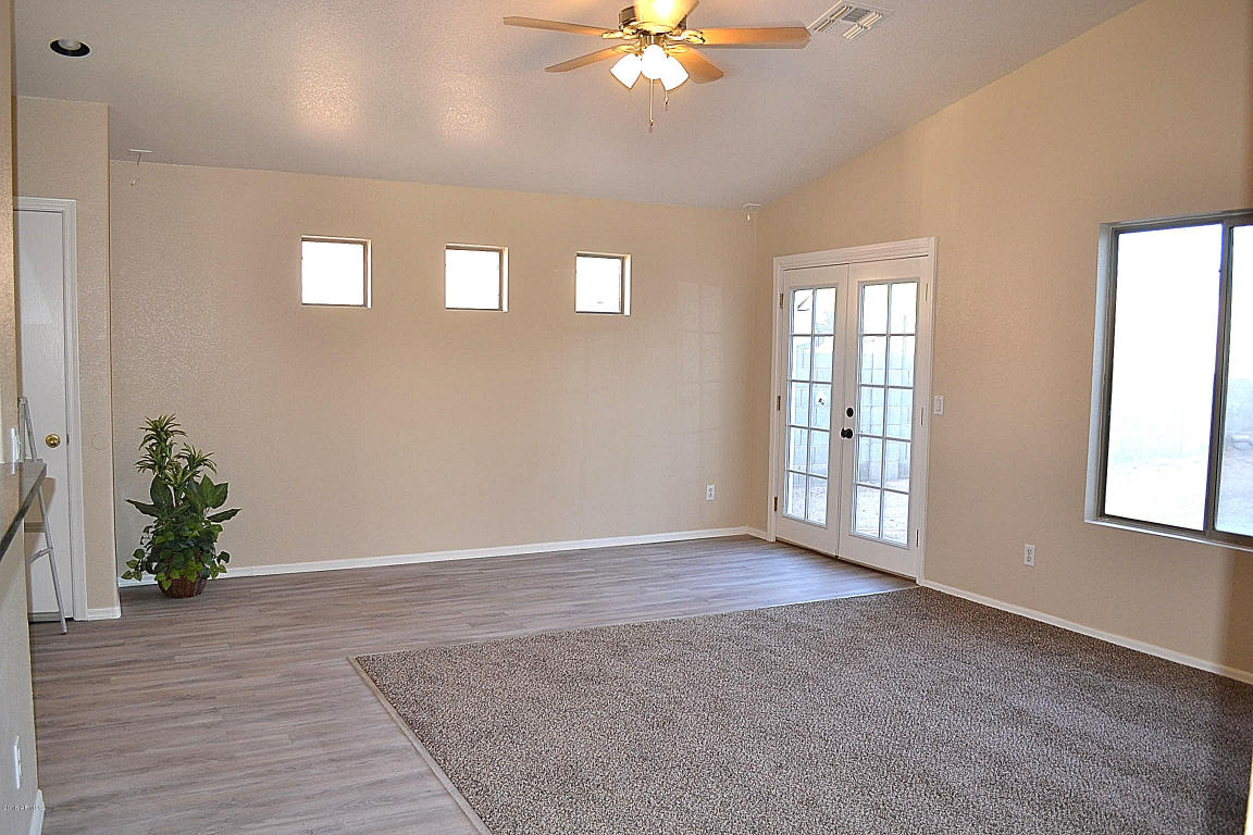 1809 S Valley Dr, Apache Junction, AZ 85120 photo 2