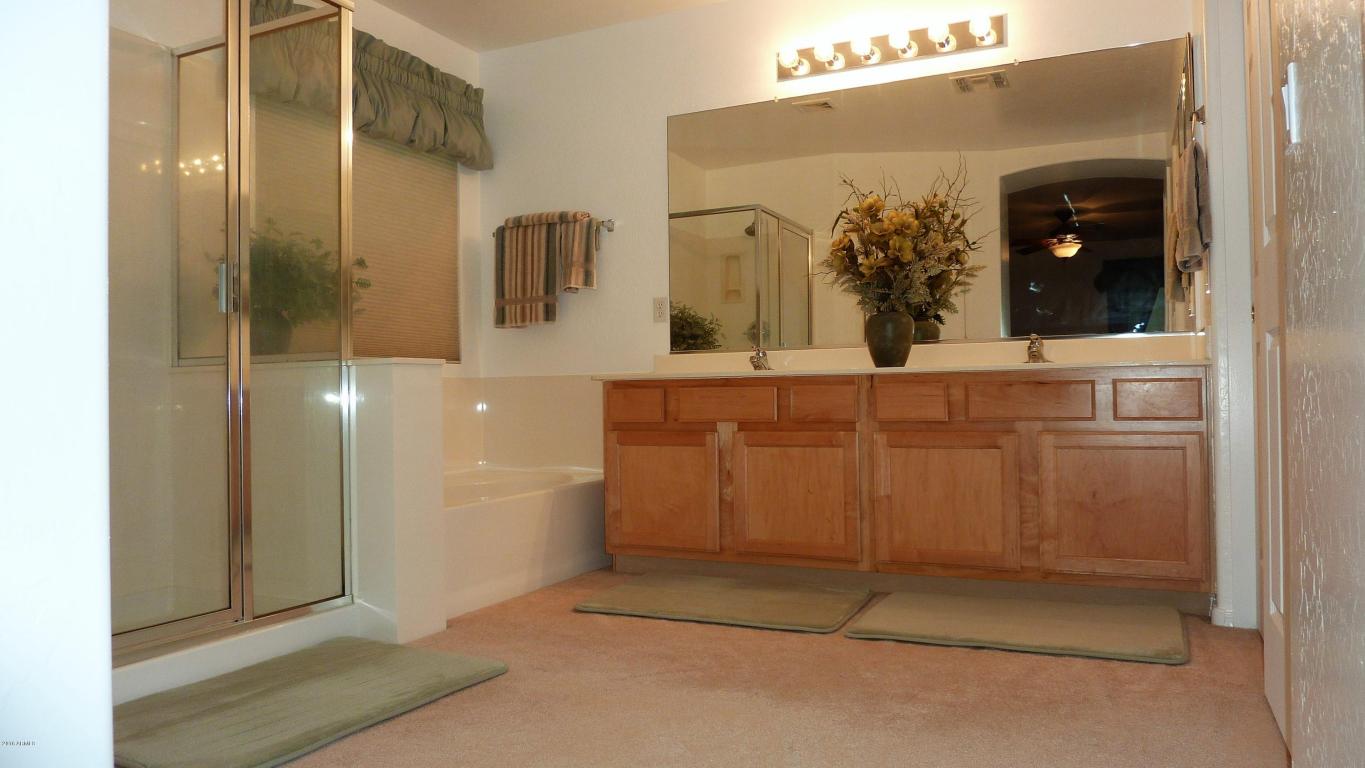 2446 E Carla Vista Dr, Gilbert, AZ 85295 photo 17