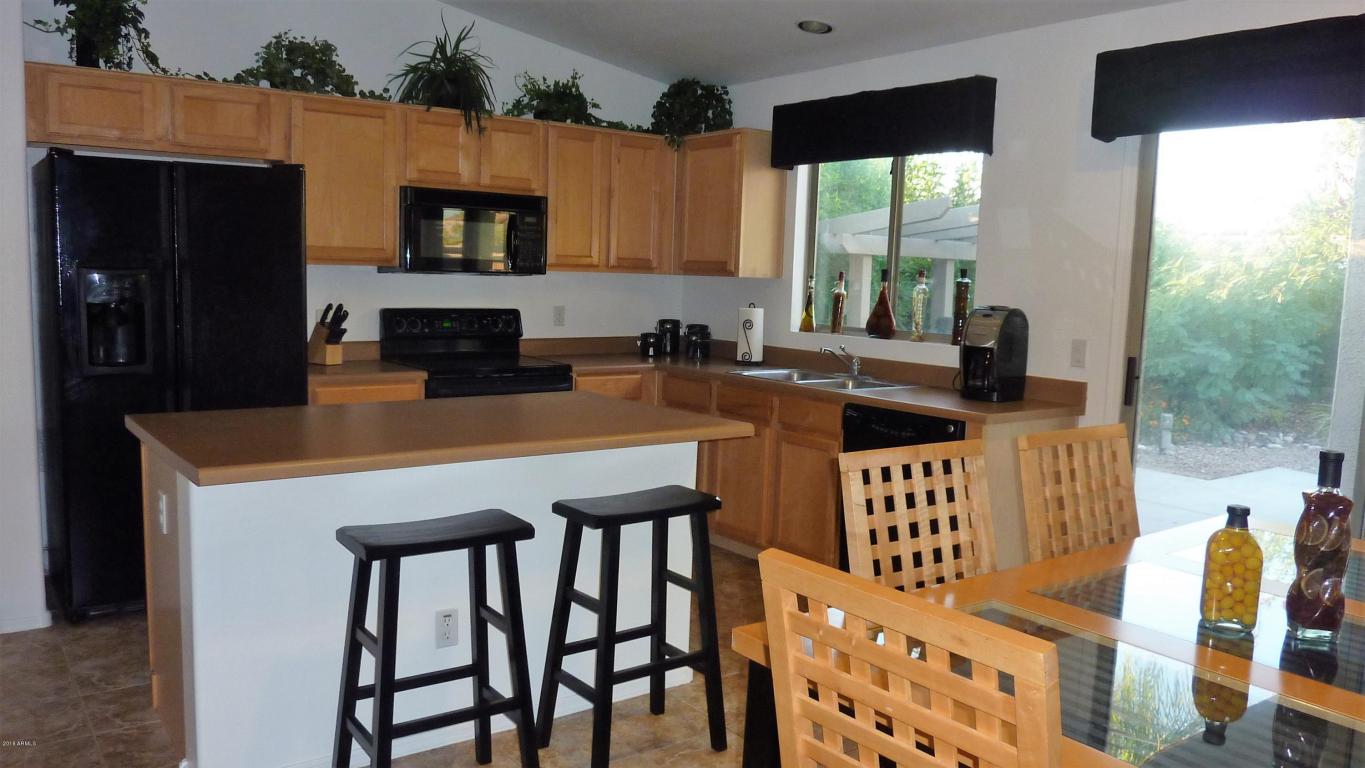 2446 E Carla Vista Dr, Gilbert, AZ 85295 photo 9