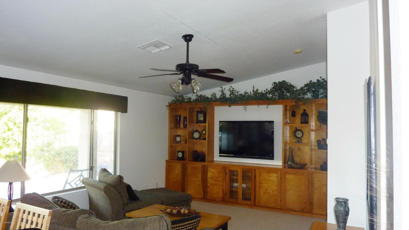2446 E Carla Vista Dr, Gilbert, AZ 85295 photo 12