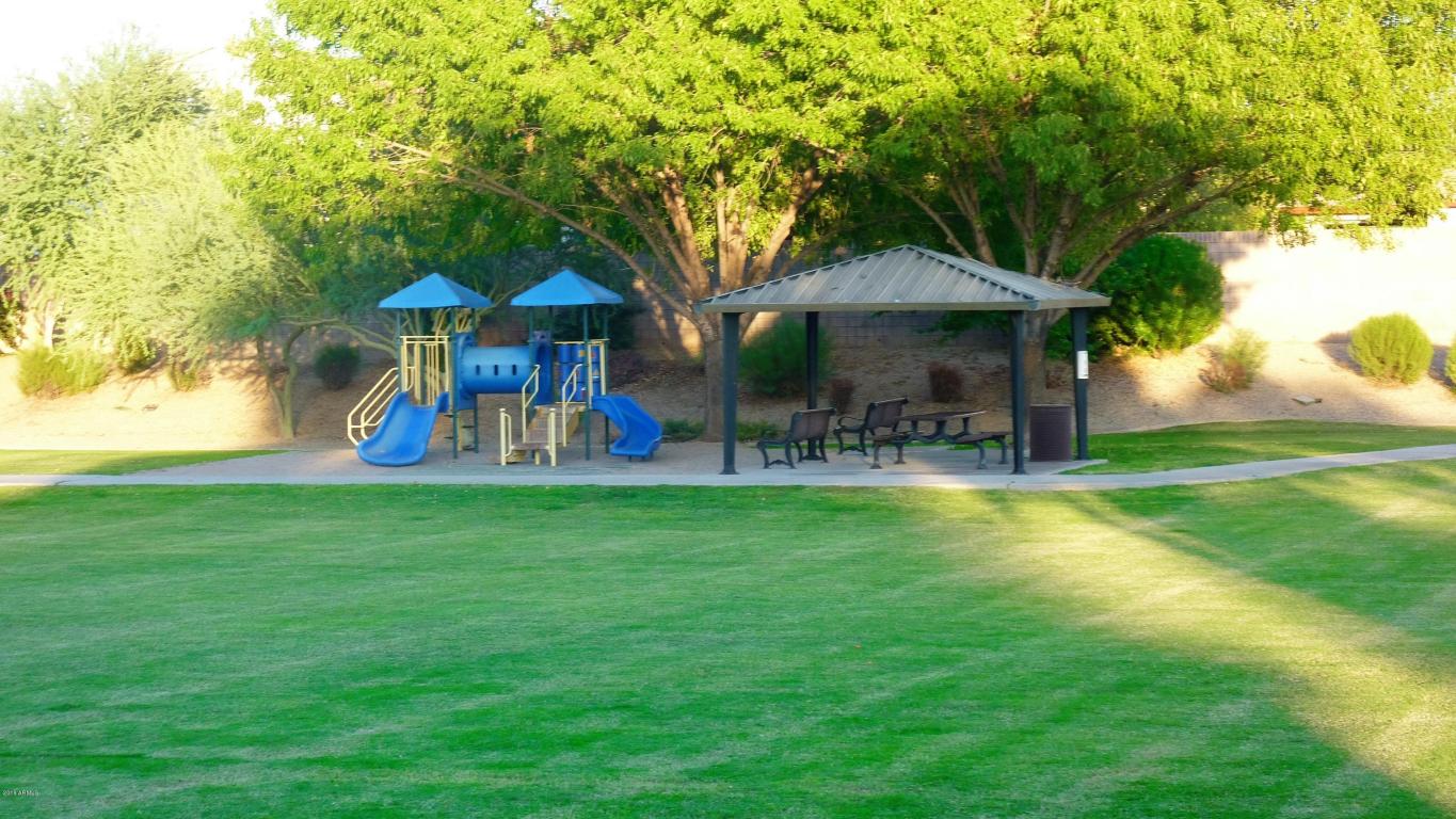2446 E Carla Vista Dr, Gilbert, AZ 85295 photo 33