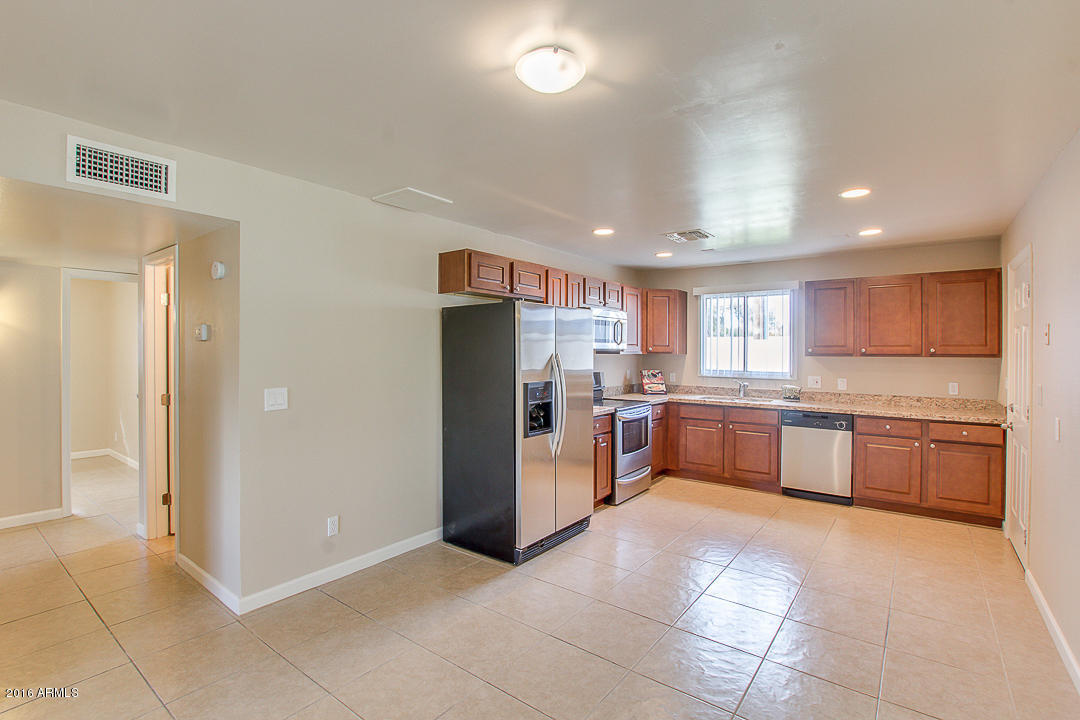 106 E Garnet Ave, Mesa, AZ 85210 photo 9