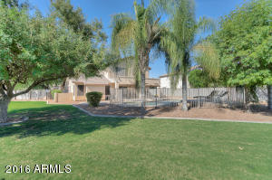 2161 S Southwind Dr, Gilbert, AZ 85295 photo 1