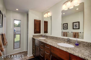 2325 E Lupine Ave, Phoenix, AZ 85028 photo 15