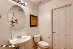 3846 E Branham Ln, Phoenix, AZ 85042 photo 11