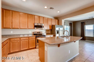 3846 E Branham Ln, Phoenix, AZ 85042 photo 7