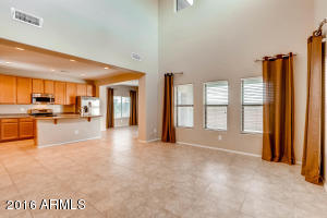3846 E Branham Ln, Phoenix, AZ 85042 photo 6