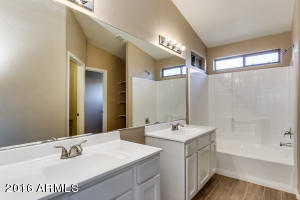 3046 S 65th Dr, Phoenix, AZ 85043 photo 11