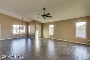 3046 S 65th Dr, Phoenix, AZ 85043 photo 3
