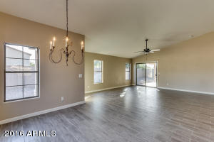 3046 S 65th Dr, Phoenix, AZ 85043 photo 5