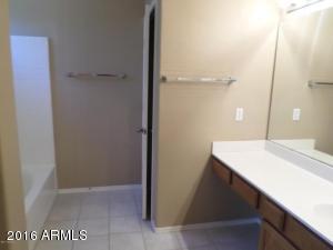 3025 S 65th Ln, Phoenix, AZ 85043 photo 8