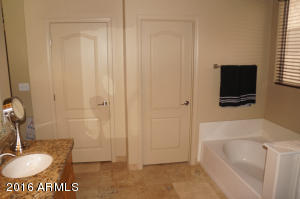 2354 E Amber Ln, Gilbert, AZ 85296 photo 49