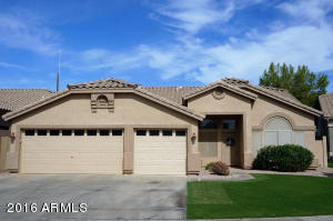 2354 E Amber Ln, Gilbert, AZ 85296 photo 5