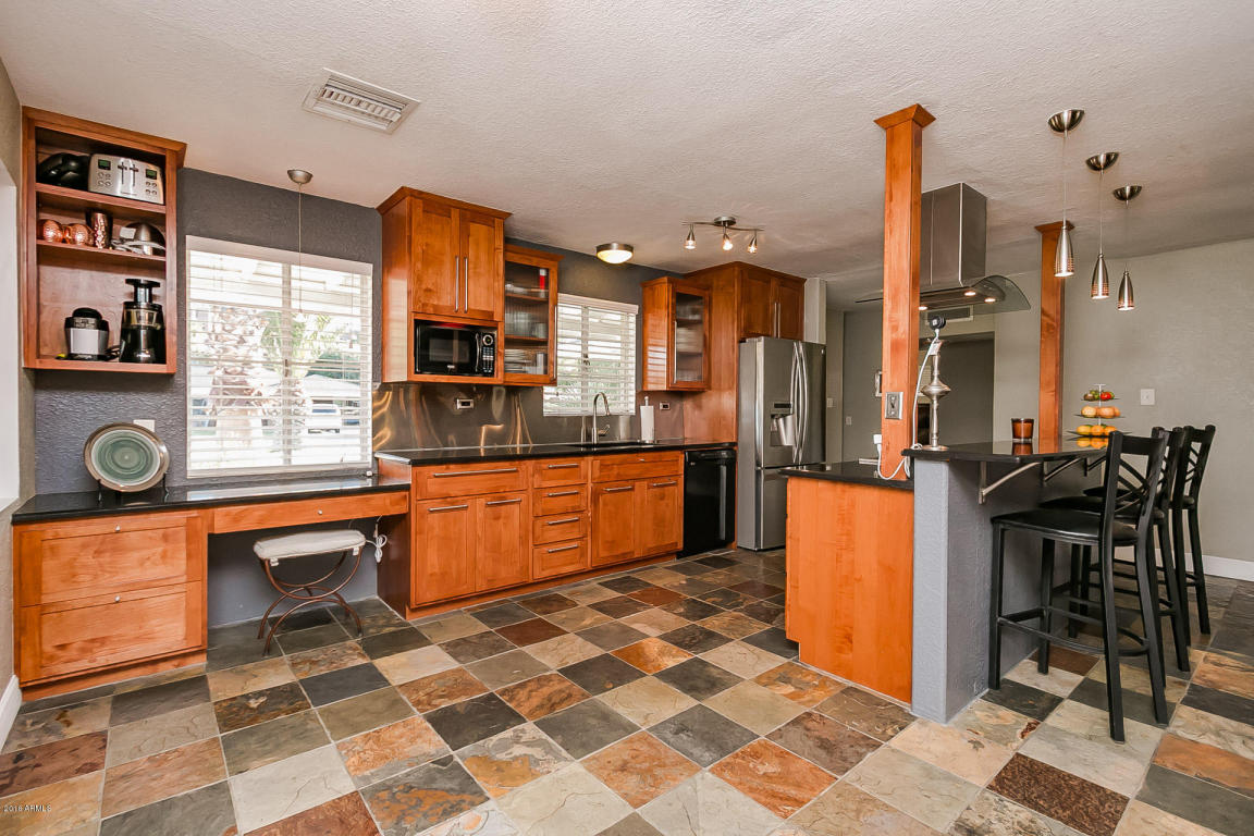 4320 E Catalina Dr, Phoenix, AZ 85018 photo 3