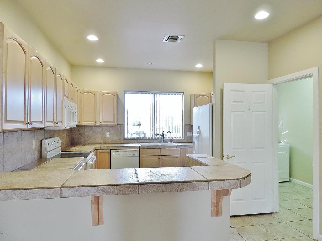 3002 E Jeanette Ct, Phoenix, AZ 85050 photo 5