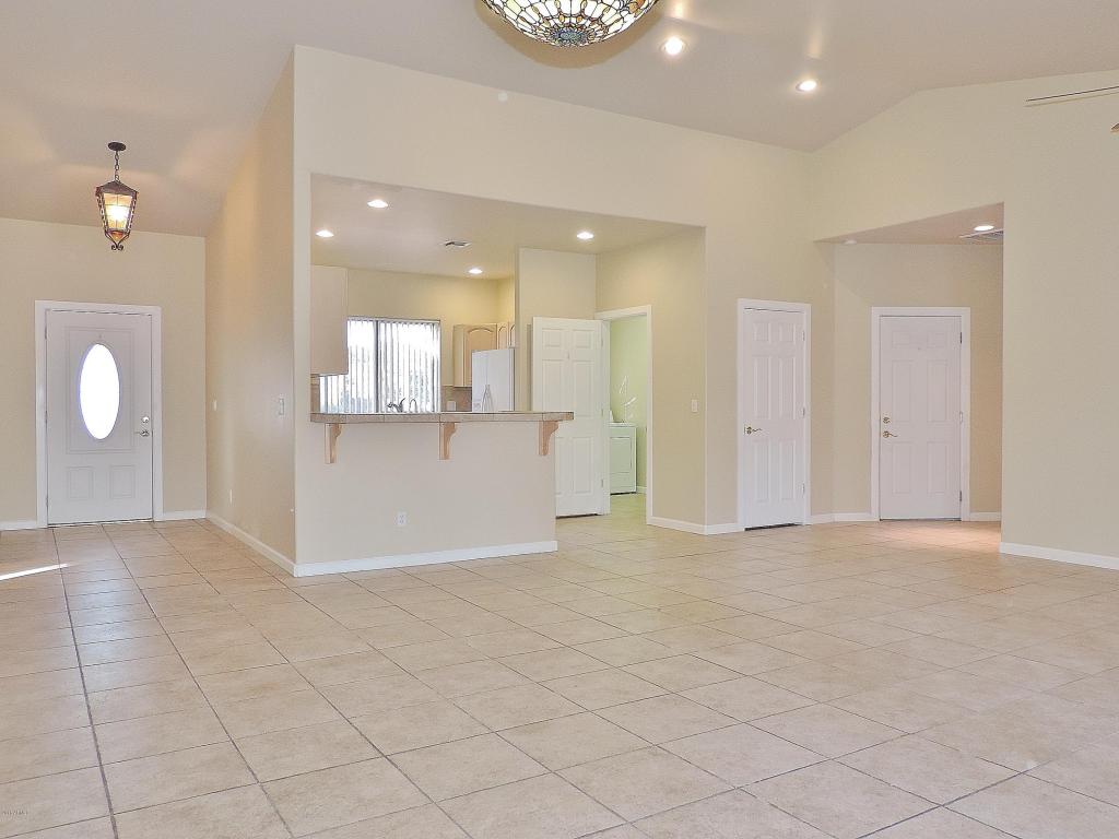 3002 E Jeanette Ct, Phoenix, AZ 85050 photo 3