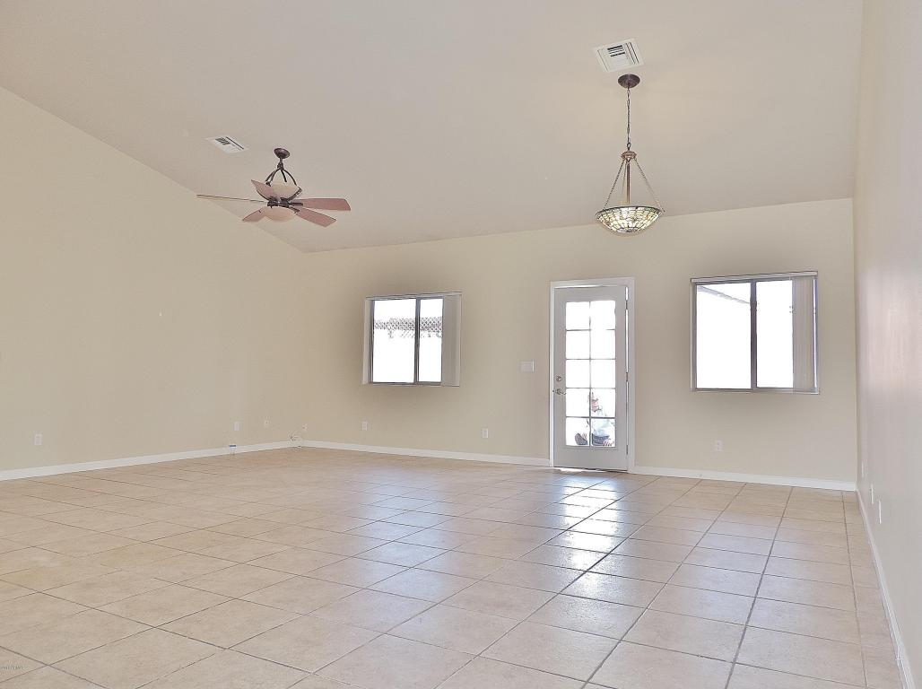 3002 E Jeanette Ct, Phoenix, AZ 85050 photo 2