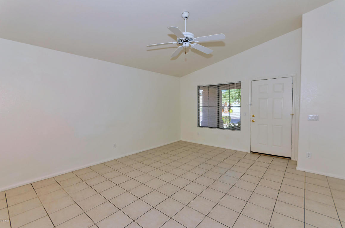 3235 E Hononegh Dr, Phoenix, AZ 85050 photo 18