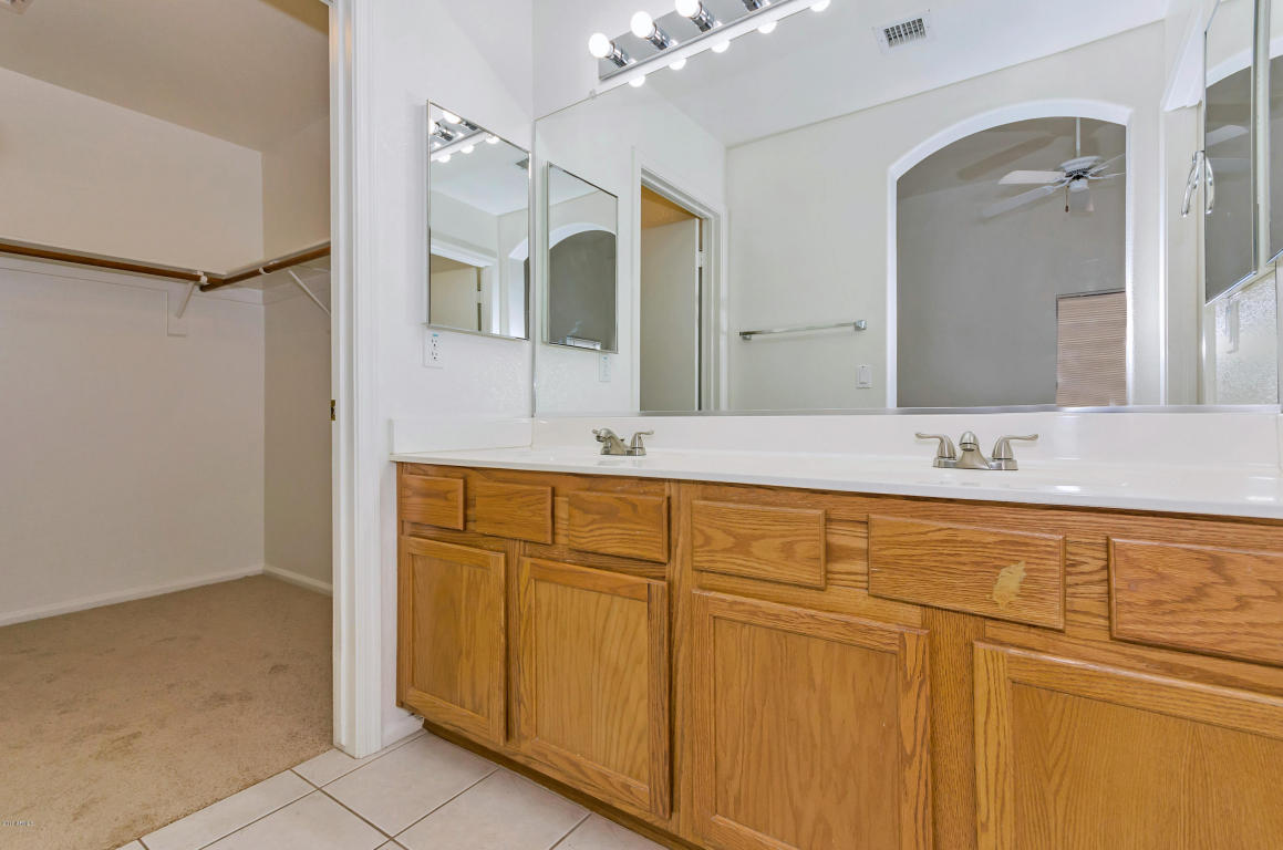 3235 E Hononegh Dr, Phoenix, AZ 85050 photo 7