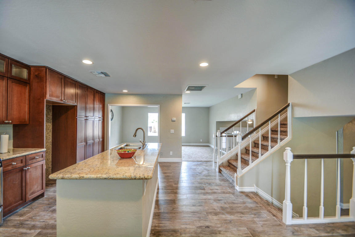 105 Ellis Dr, Tempe, AZ 85282 photo 36