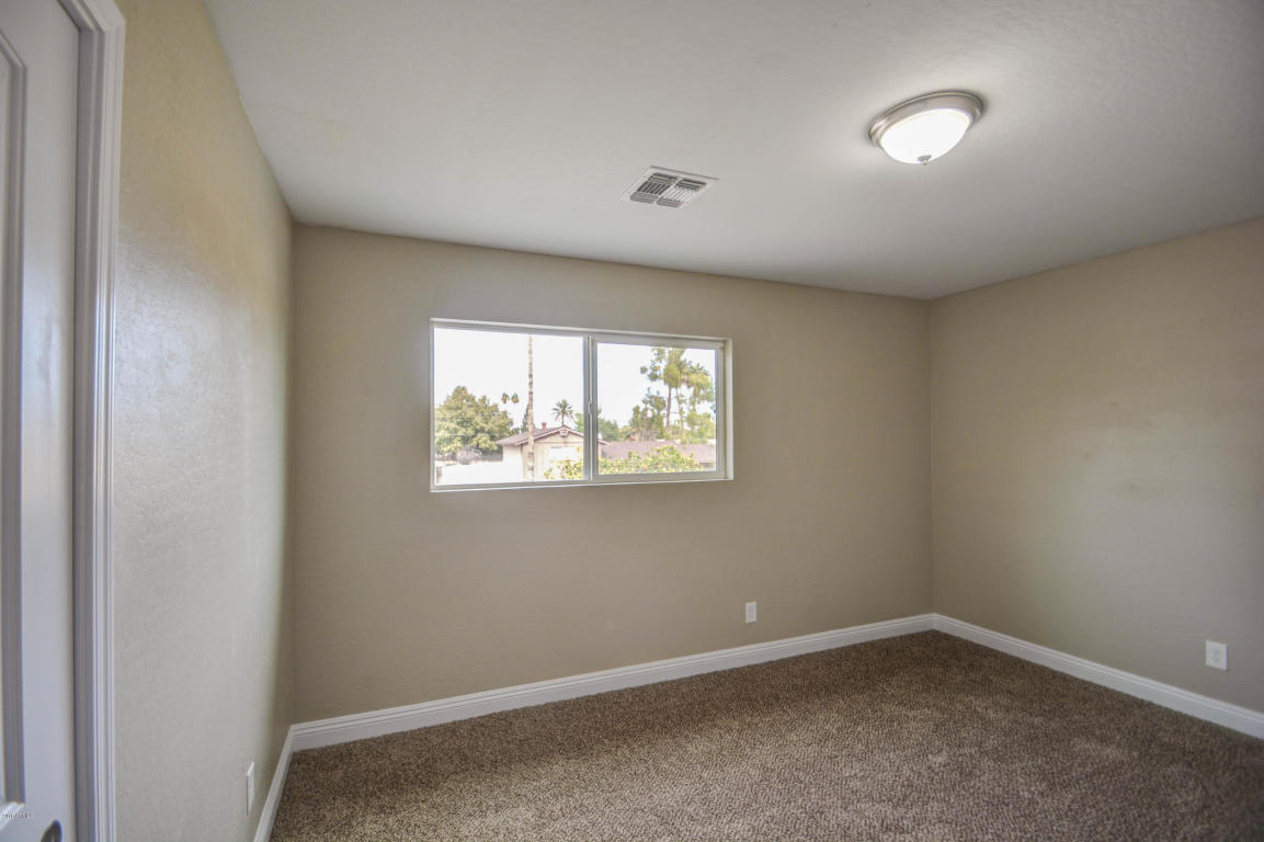 105 Ellis Dr, Tempe, AZ 85282 photo 23
