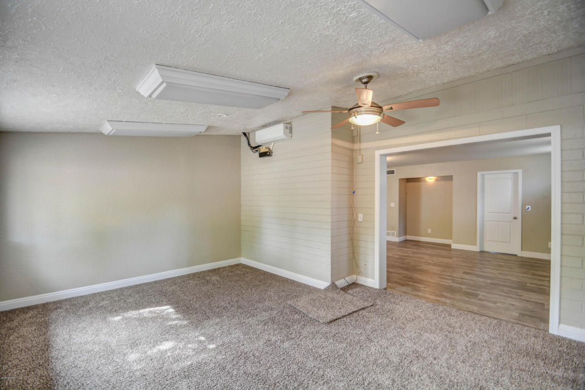 105 Ellis Dr, Tempe, AZ 85282 photo 31