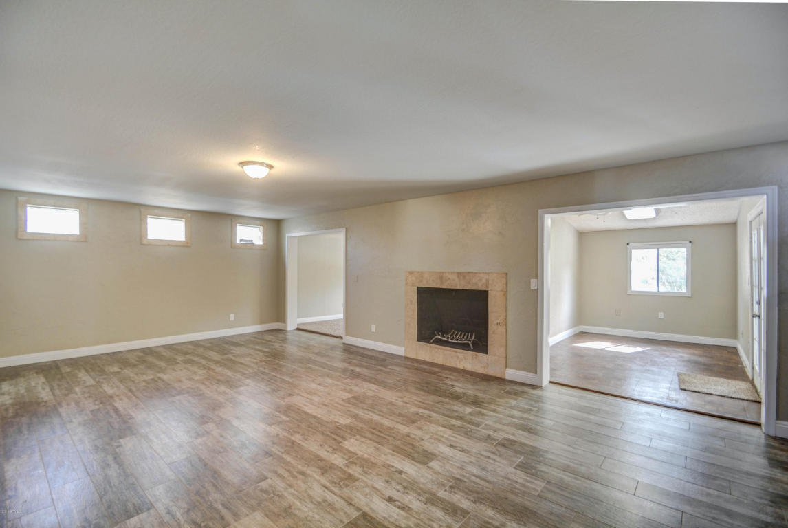 105 Ellis Dr, Tempe, AZ 85282 photo 26