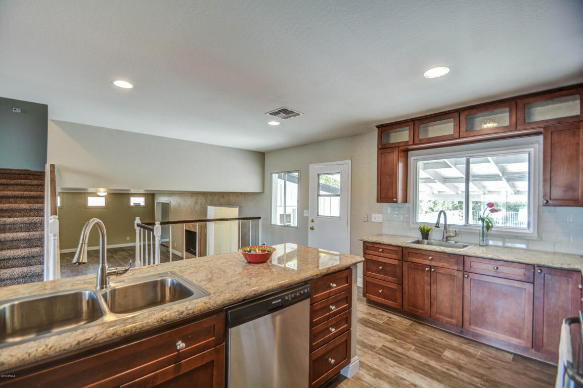 105 Ellis Dr, Tempe, AZ 85282 photo 44