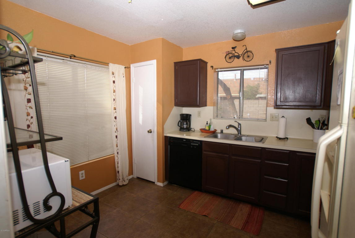 10102 W Windsor Blvd, Glendale, AZ 85307 photo 2
