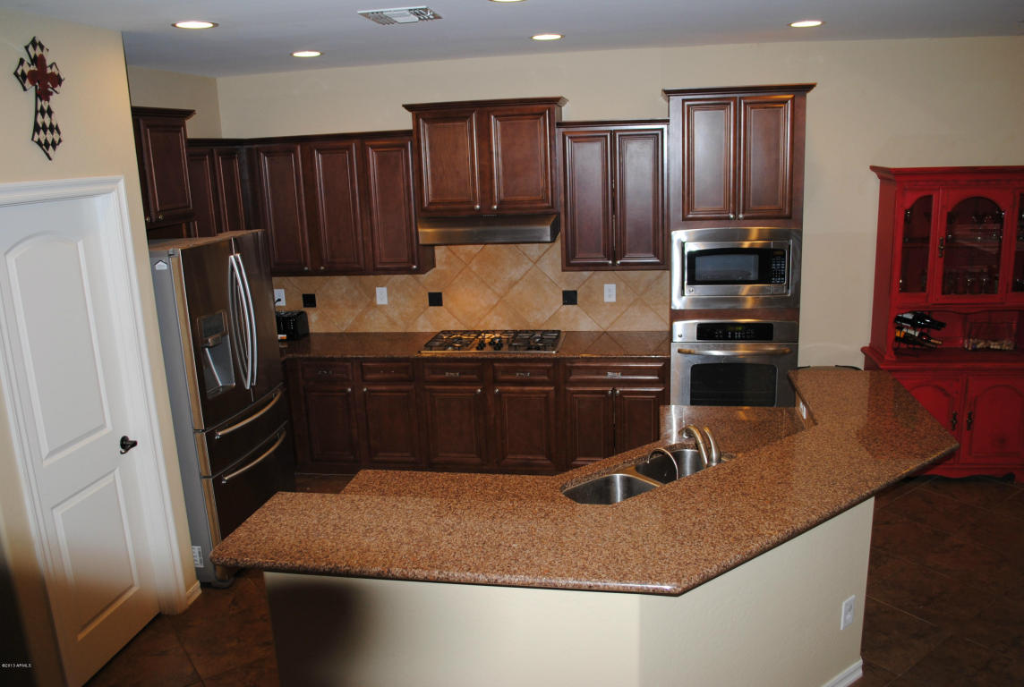 2737 E Blue Spruce Ln, Gilbert, AZ 85298 photo 11