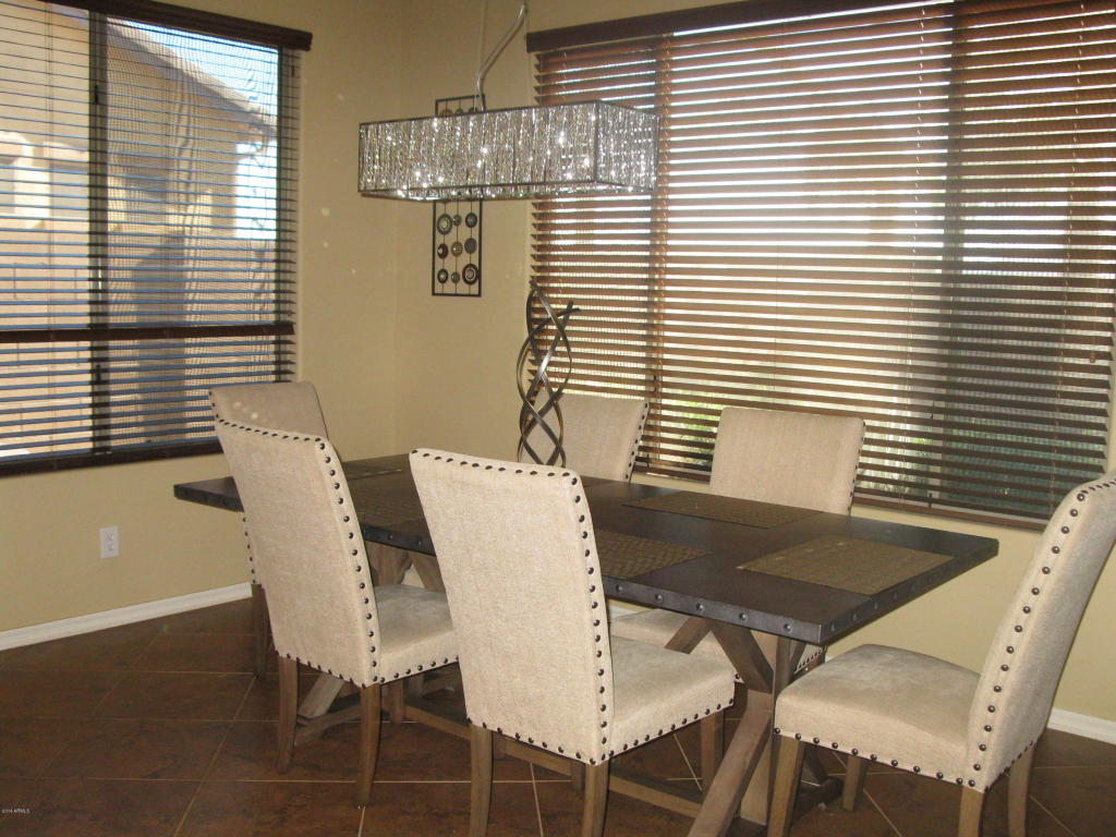 2737 E Blue Spruce Ln, Gilbert, AZ 85298 photo 9
