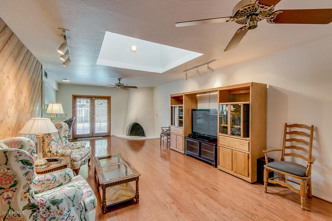 2324 E Desert Cove Ave, Phoenix, AZ 85028 photo 21