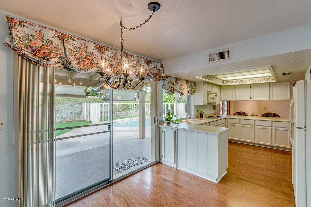 2324 E Desert Cove Ave, Phoenix, AZ 85028 photo 14