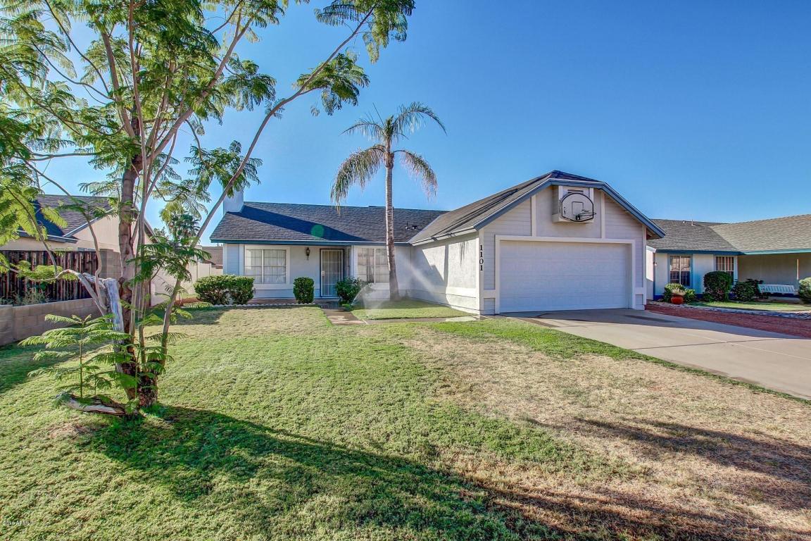 1101 W Behrend Dr, Phoenix, AZ 85027 photo 1