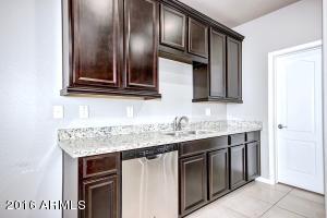 874 S Utilis Dr, Gilbert, AZ 85296 photo 7