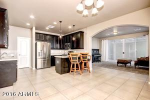 874 S Utilis Dr, Gilbert, AZ 85296 photo 5