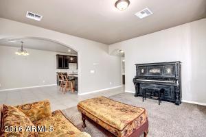 874 S Utilis Dr, Gilbert, AZ 85296 photo 11