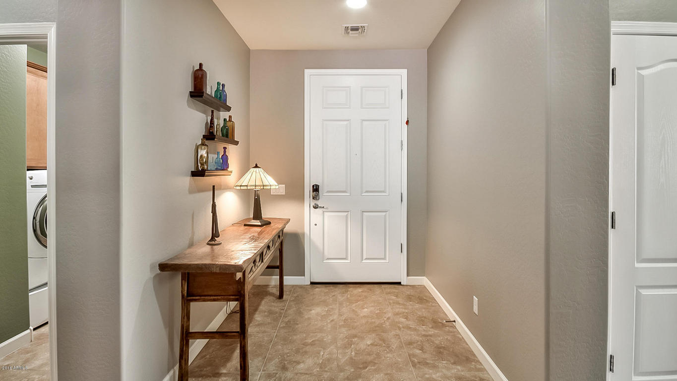 1064 E Periwinkle Way, Gilbert, AZ 85297 photo 11