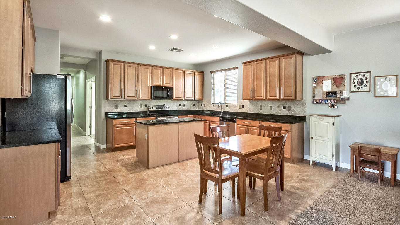1064 E Periwinkle Way, Gilbert, AZ 85297 photo 15
