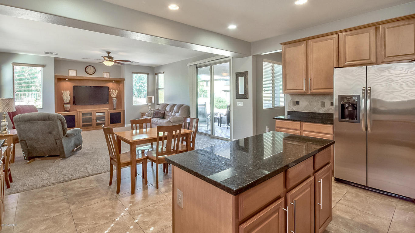 1064 E Periwinkle Way, Gilbert, AZ 85297 photo 19
