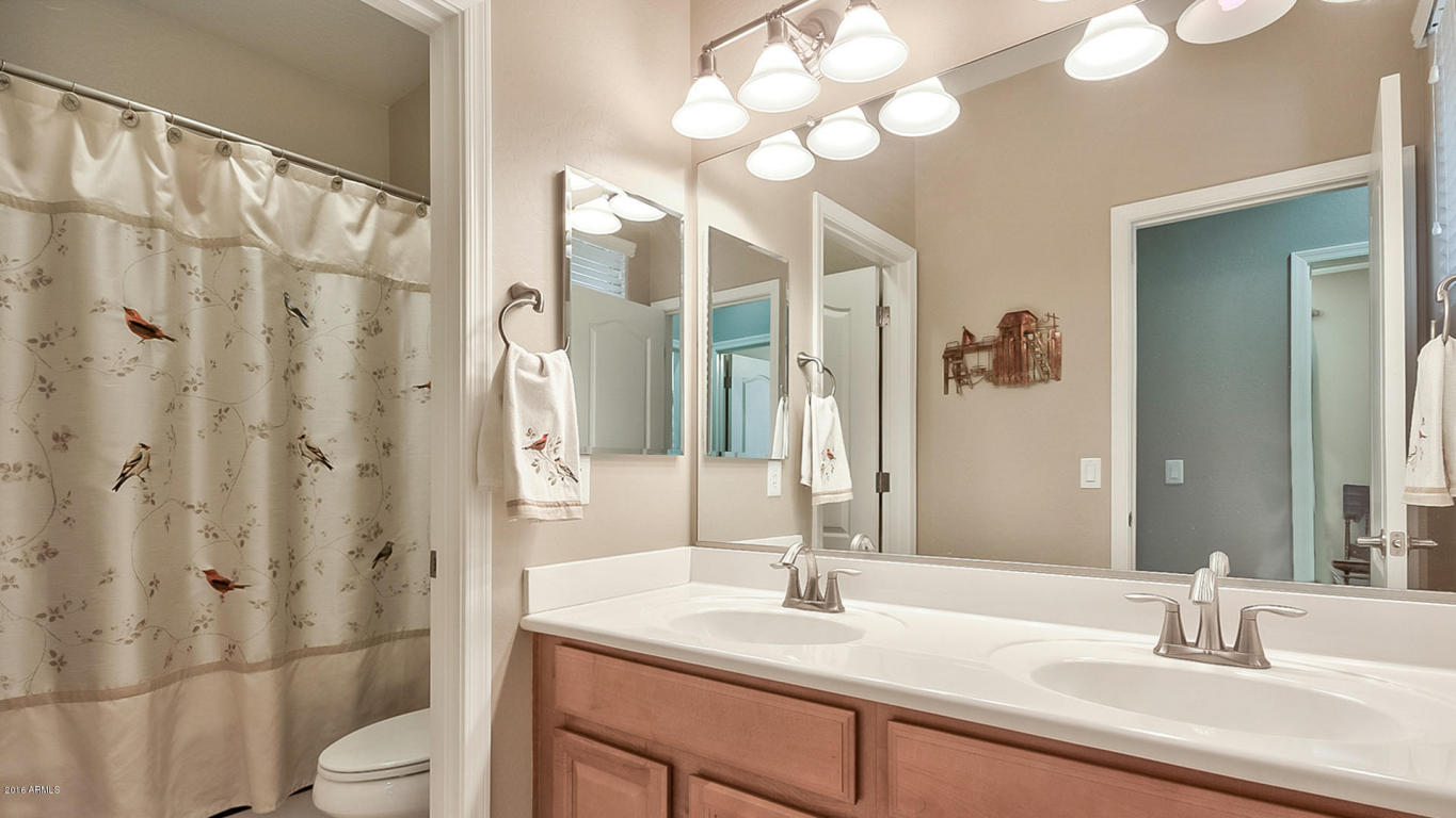 1064 E Periwinkle Way, Gilbert, AZ 85297 photo 24