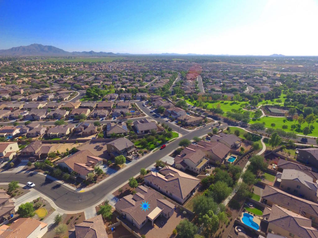 1064 E Periwinkle Way, Gilbert, AZ 85297 photo 1