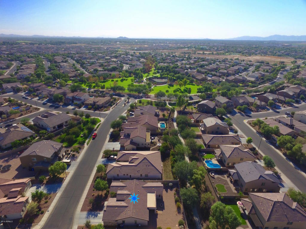 1064 E Periwinkle Way, Gilbert, AZ 85297 photo 7