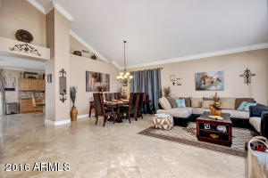 669 E Betsy Ln, Gilbert, AZ 85296 photo 4