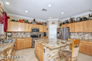 669 E Betsy Ln, Gilbert, AZ 85296 photo 9