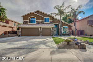 669 E Betsy Ln, Gilbert, AZ 85296 photo 2